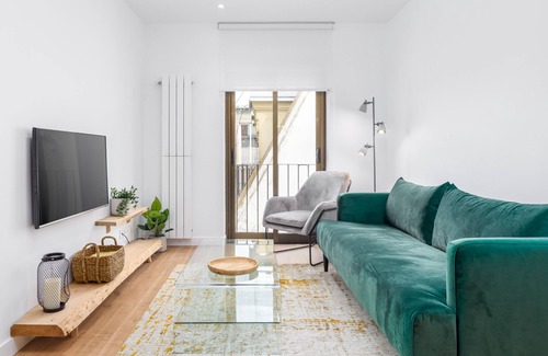 San Sebastian Centro Apartment | Discover Always Easy I Apata: Oceanfront Bliss Awaits