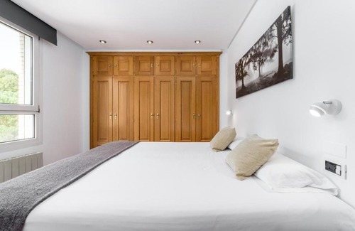 San Sebastian Centro Apartment | Inviting Stay at Always Easy I Pio Baroja with Pool Access