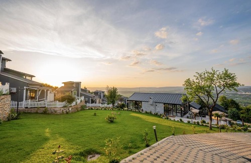 Kartepe Hotel | Discover Alya Kartepe Villa Hotel: Pet-Friendly Oasis