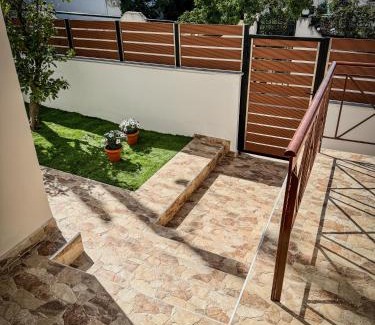 Salamis House | Family-Friendly Retreat at Alyki Salamina House
