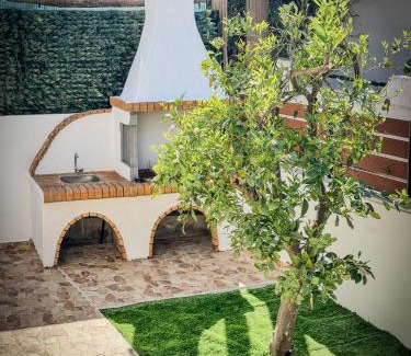 Salamis House | Family-Friendly Retreat at Alyki Salamina House