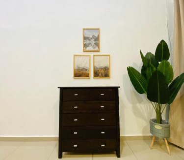 Kluang House | Comfortable Alyn Home Kluang II with Netflix and Wifi