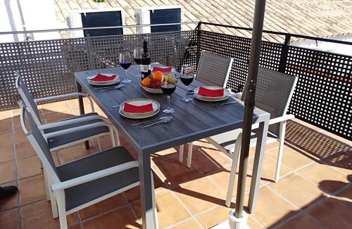 Cordoba House | Pet-Friendly Haven at Alzahira 1 - Rated 9.6/10!