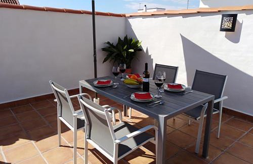 Cordoba House | Pet-Friendly Haven at Alzahira 1 - Rated 9.6/10!