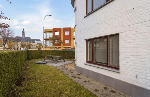Wenduine Apartment | Discover Alzon 1V: Family-Friendly Stay with Comfort