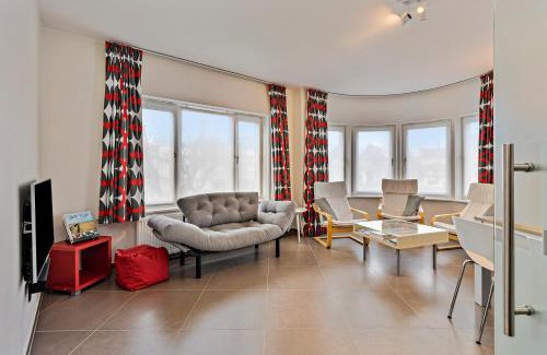 Wenduine Apartment | Discover Alzon 1V: Family-Friendly Stay with Comfort