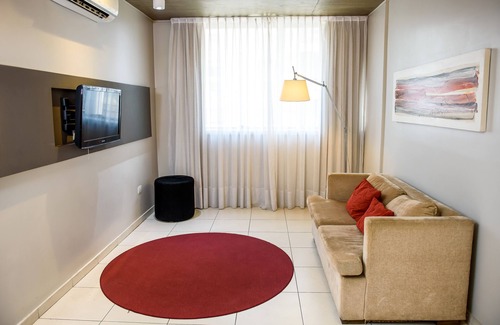 Province of Tucuman Hotel | Discover Amérian Tucuman Apart And Suites - Family-Friendly Escape