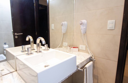 Province of Tucuman Hotel | Discover Amérian Tucuman Apart And Suites - Family-Friendly Escape