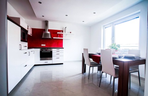 Favoriten Apartment | Cozy AM Apartment I Vienna with Pool and Breakfast Included