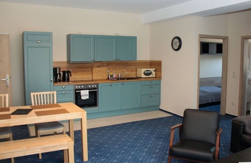 Muritz Apartment | Family-Friendly Am Apfelbaum Apartment with Kitchen