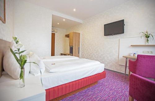 Mannheim Hotel | Pet-Friendly Retreat at Am Bismarck - Family Welcoming