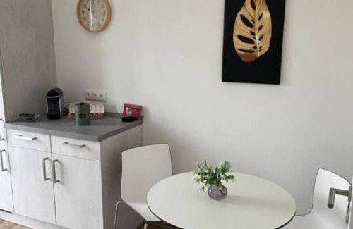 Amberg Apartment | Convenient Comfort at AM Fleurystr in Central Amberg