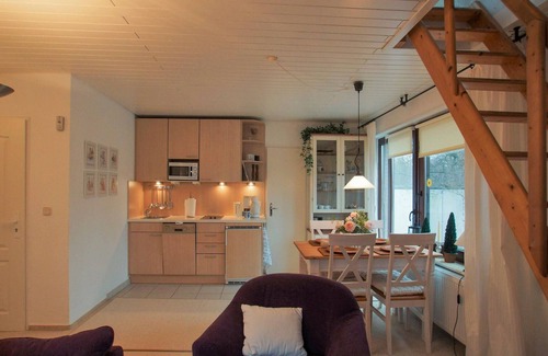 Sahlenburg Apartment | Cozy Oceanfront Retreat with Kitchen & Pet-Friendly Options