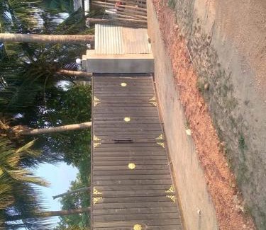 Nilaveli House | Affordable AM Guest House: Pet & Child Friendly Retreat