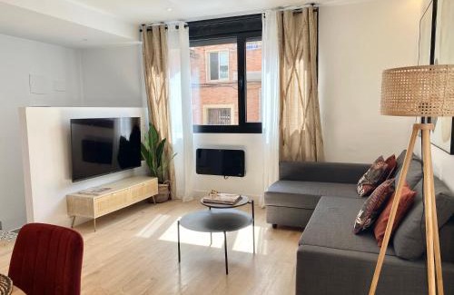 Segovia Apartment | Welcoming AM I Segovia VUT - Child-Friendly Getaway