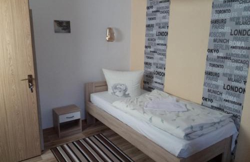 Thiergarten Hotel | Pet-Friendly Retreat at Am Mühlteich with Breakfast Included