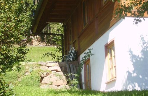 Koenigsfeld im Schwarzwald House | Discover Am Neuhausbauernhof: Pet-Friendly Retreat