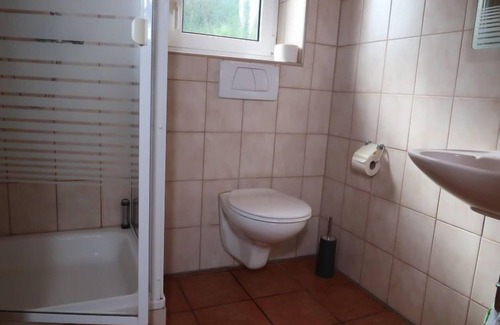 Wesenberg Apartment | Pet-Friendly Retreat at Am Pälitzsee with Lake Views