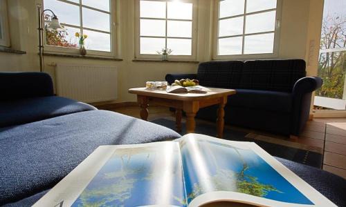 Ostseebad Ahrenshoop Apartment | Pet-Friendly Haven: Am Paetowhof 3-4 with Great Reviews