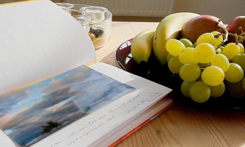 Ostseebad Ahrenshoop Apartment | Pet-Friendly Haven: Am Paetowhof 3-4 with Great Reviews