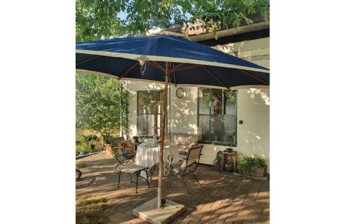 Petersberg House | Family-Friendly Retreat at Am Park with Kitchen Amenities