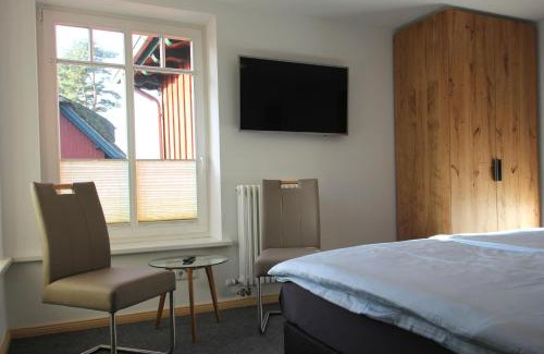 Ostseebad Prerow House | Welcoming Stay at Am Prerowstrom - 4-Star Family Retreat