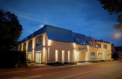 Worms Hotel | Convenient Stay at Am Schlosspark - Family & Wheelchair Friendly