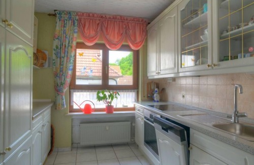 Schwalenberg Apartment | Pet-Friendly Retreat: Am Steintisch with Lake Views & Spa