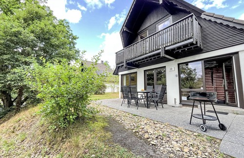 Feriendorf Frankenau House | Relaxing Stay at Am Sternberg 38 with Lake Views & Spa