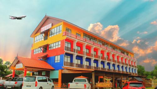 Kampung Telaga Batin Hotel | Cozy Am Transit Inn with Oceanfront Views and Breakfast