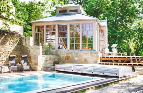 Markt Nordheim Apartment | Cozy Retreat by the Woods with Pool and Spa Amenities
