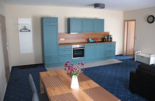 Muritz Apartment | Family-Friendly Am Wiesenblick Apartment by Müritz