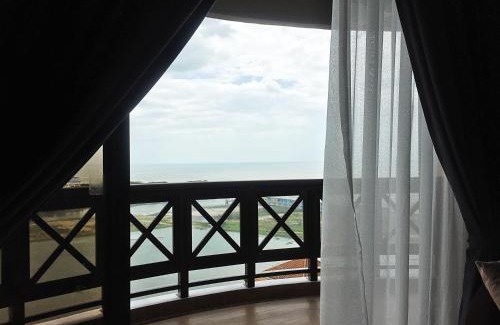Malacca City Apartment | Exceptional Amadel Residence: Top-Rated Stay with Pool & Hot Tub