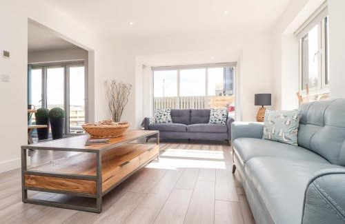 Tintagel House | Discover Amal Anpras: 4-Star Retreat for Families & Pets