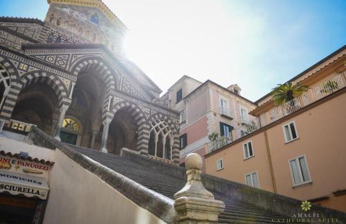 Amalfi Apartment | Explore the Amalfi Cathedral Suite - Guest Rated 9.8