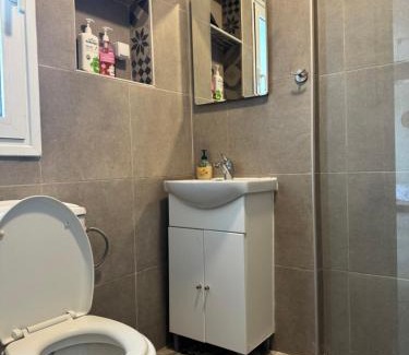 Kato Almiri Apartment | Amalfi Complex: Family-Friendly Oceanfront Retreat