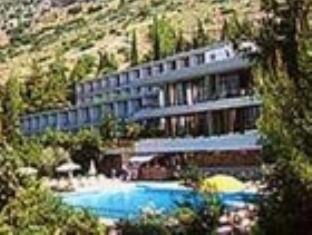 Delfoi Hotel | Discover Amalia Hotel Delphi: Family-Friendly Oceanfront Retreat