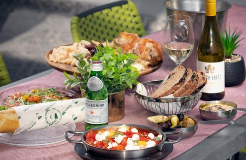 Nachlaot Apartment | Amalon Pent House: Deluxe Rooms with Terrace & Family-Friendly