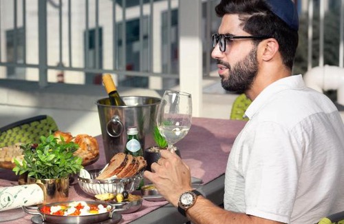 Nachlaot Apartment | Amalon Pent House: Deluxe Rooms with Terrace & Family-Friendly