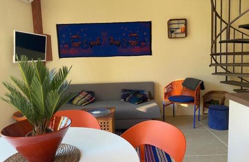 Montlouis-sur-Loire Apartment | Amalouyse Gîte: Cozy Duplex for 4 by the Loire