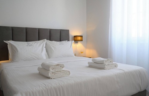 Corfu Town Hotel | Amalphi Corfu City Living by Konnect - Deluxe Suite Lila
