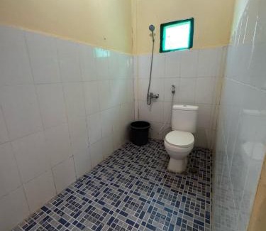 Tuk Tuk House | Cozy Aman's Guesthouse: Family-Friendly with Dining Options