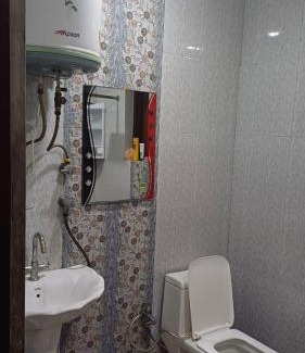 Srinagar House | AMANA HOMESTAy