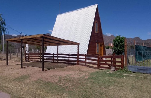 San Agustin de Valle Fertil House | Kid-Friendly Amancay Cabaña in Valle Fértil - 8.5/10 Rated