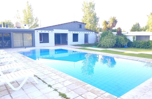 Cuyo House | Pet-Friendly Retreat: Amancay Casa in Maipú Awaits You