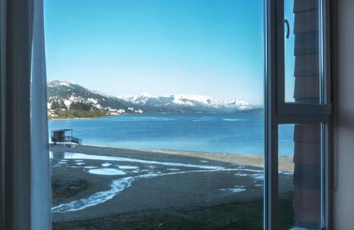 San Carlos de Bariloche Apartment | Exceptional AMANCAY DEL LAGO: Lakefront Apartment Retreat