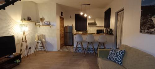 Rodrigues Island House | Discover Amanda's Tiny Heaven: A Cozy Escape Awaits