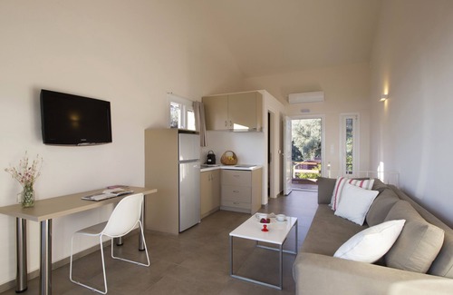 Ayia Anna Villa | Pet-Friendly Amandola Villas with Oceanfront Views