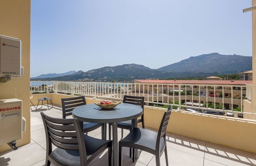 Marine de Saint Ambroggio Apartment | Ocean View Amandula Apartment with Spa & Family-Friendly Amenities
