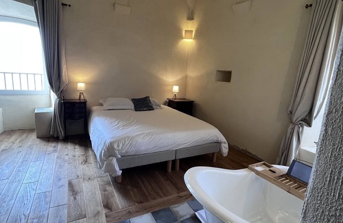 Pino Bed & Breakfast | Discover Amandulina: Historic Room in Genoese Tower
